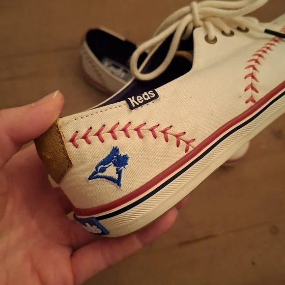 NWOT Keds & Toronto Blue Jays White Canvas Sneakers w/ Red Stitching (US 6.5) - Picture 4 of 9